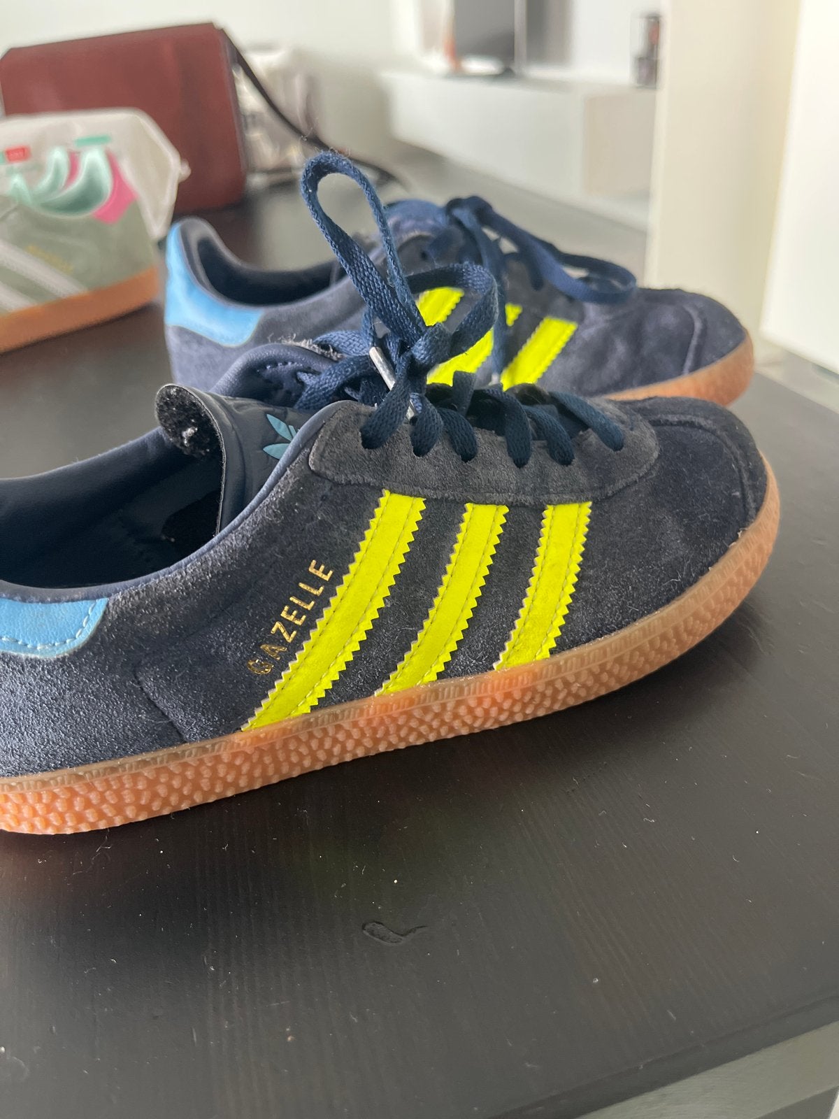 Adidas Gazelle sneakers maat 33, Ophalen, Gebruikt, Jongen of Meisje, Schoenen