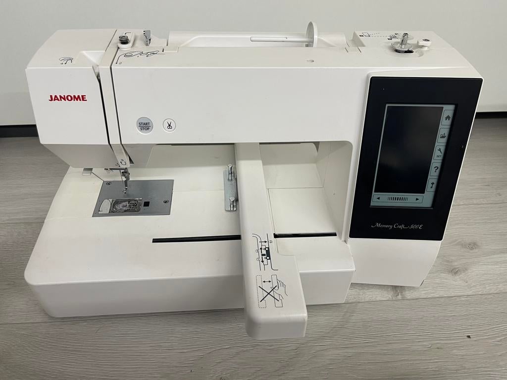Janome memory craft 500e borduurmachine, Hobby en Vrije tijd, Naaimachines en Toebehoren, Ophalen of Verzenden, Zo goed als nieuw