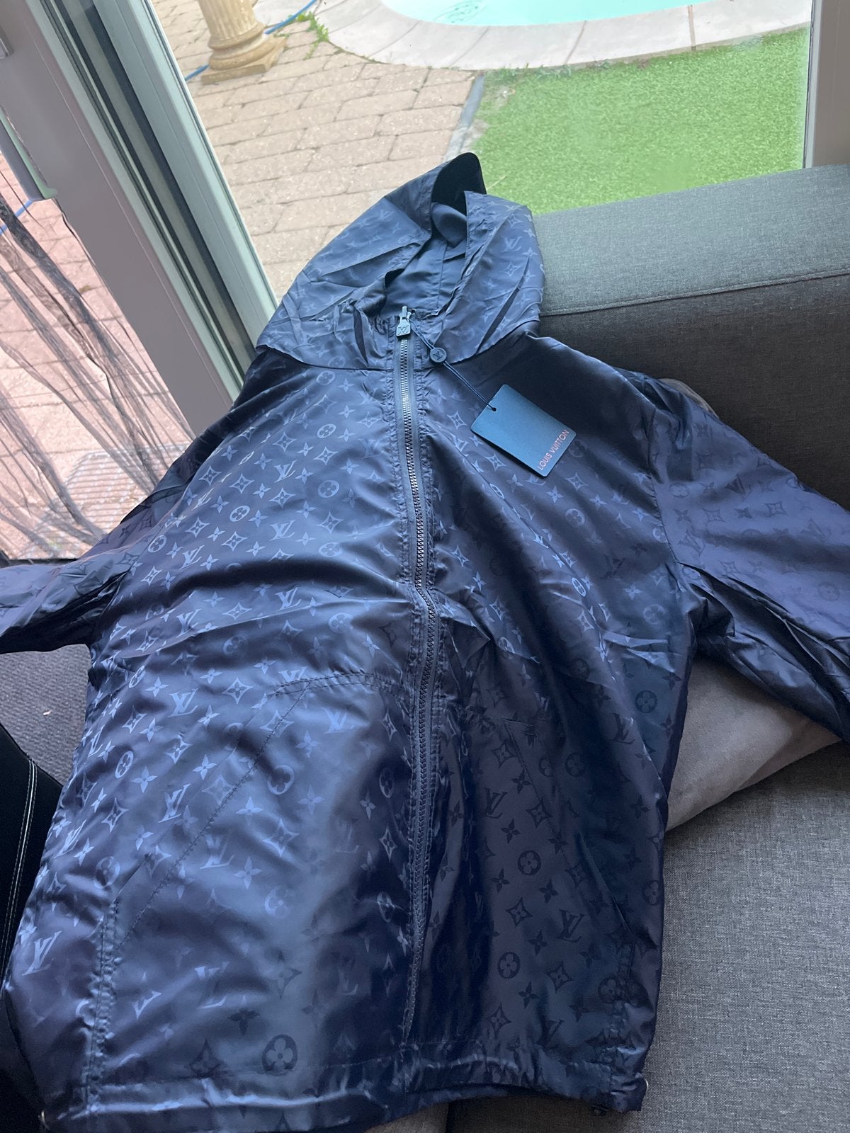 Louis Vuitton Monogram Windbreaker - Nieuw met kaartjes, Kleding | Heren, Jassen | Zomer, Ophalen of Verzenden, Nieuw, Maat 48/50 (M)