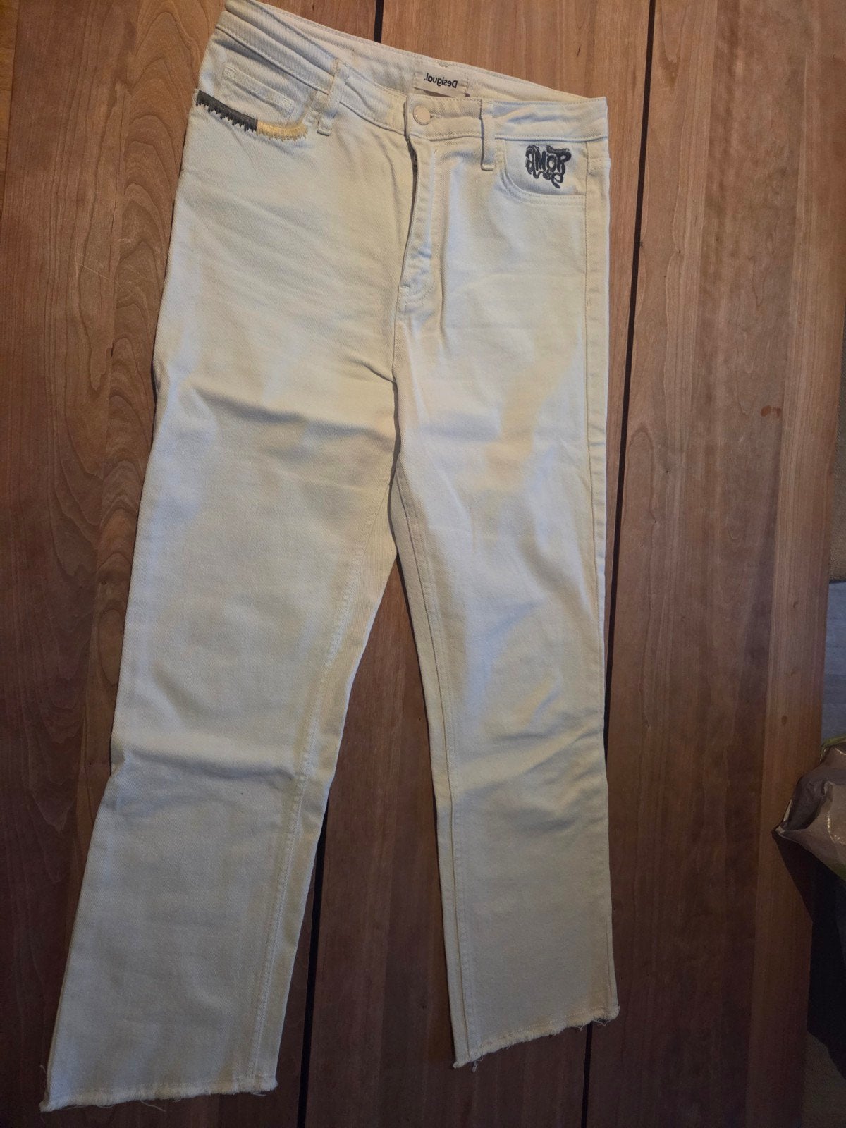 Desigual jeans met borduursels, Maat 38/40 (M), Wit, Ophalen of Verzenden, Zo goed als nieuw