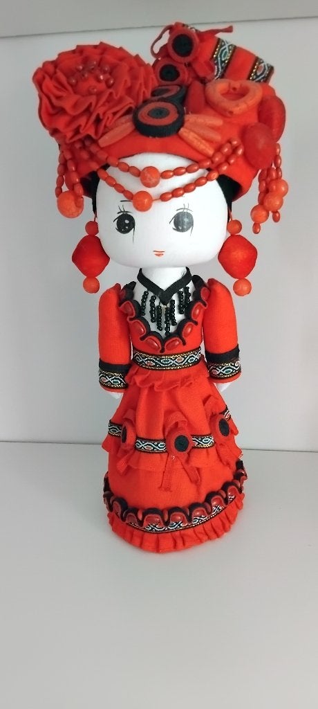 Chinese Cartoon Minority Doll 2 (handgemaakt)(decoratie), Ophalen, Zo goed als nieuw, Mens