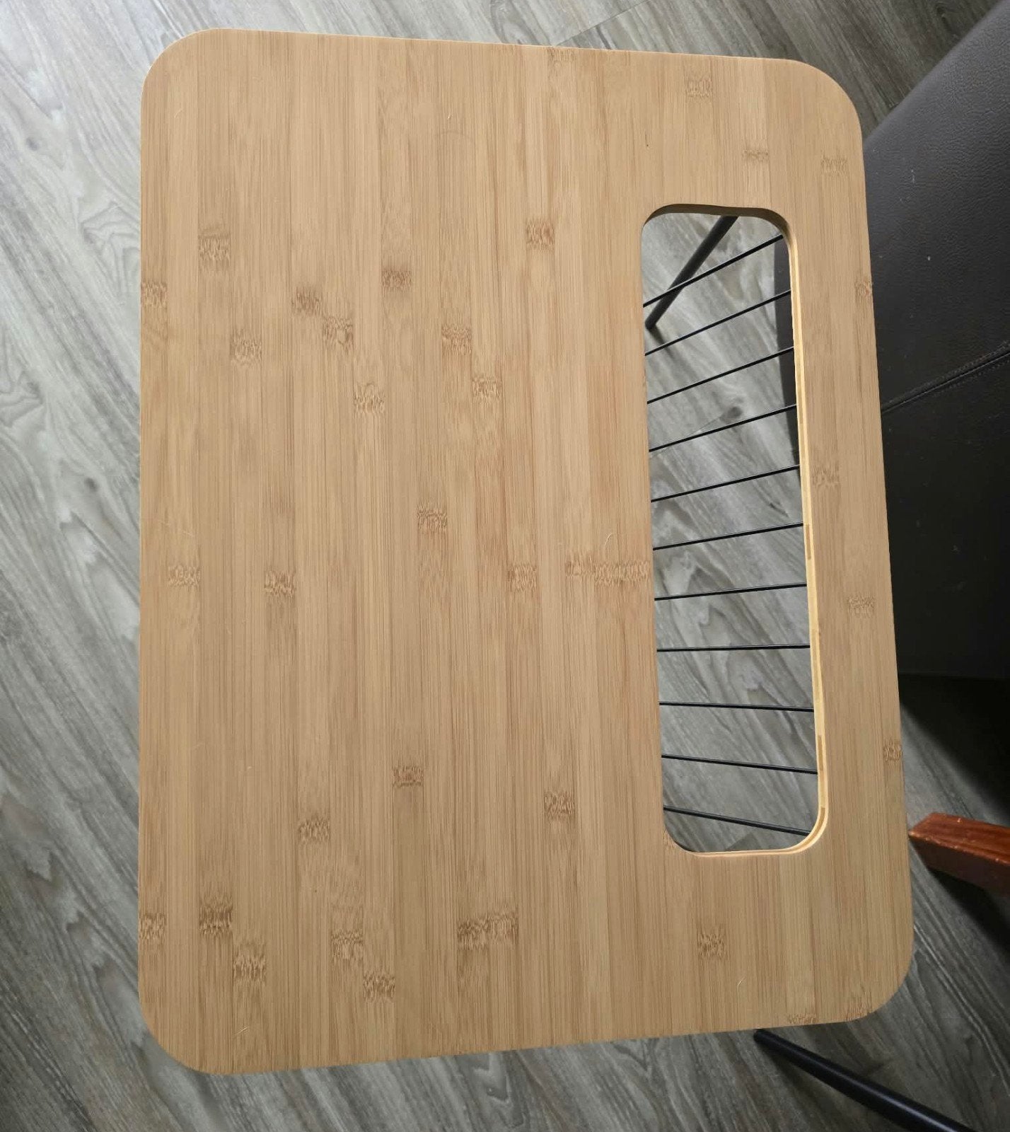 Bijzettafel, houten blad / metalen onderstel, Huis en Inrichting, 55 tot 75 cm, Zo goed als nieuw, Modern, Rechthoekig