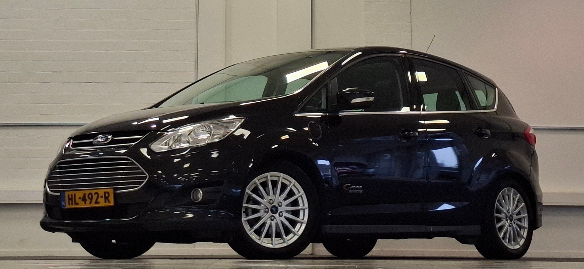 Ford C-Max 2.0 Plug-in Hybrid Titanium Plus 2e Eigenaar Pano, 137 pk, Gebruikt, 4 cilinders, Parkeerassistent
