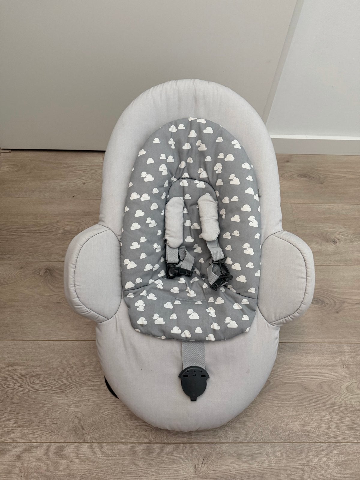 Stokke steps bouncer met wolkenpatroon, Ophalen, Gebruikt