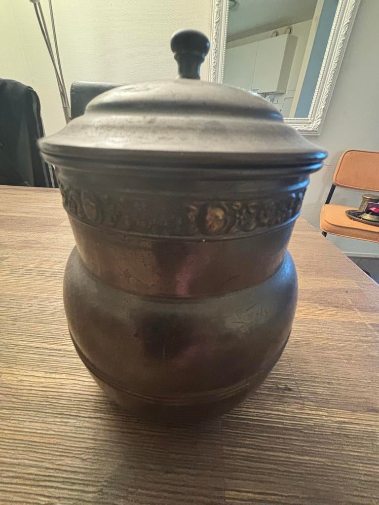 Antieke bronzen pot met deksel, Ophalen of Verzenden, Brons