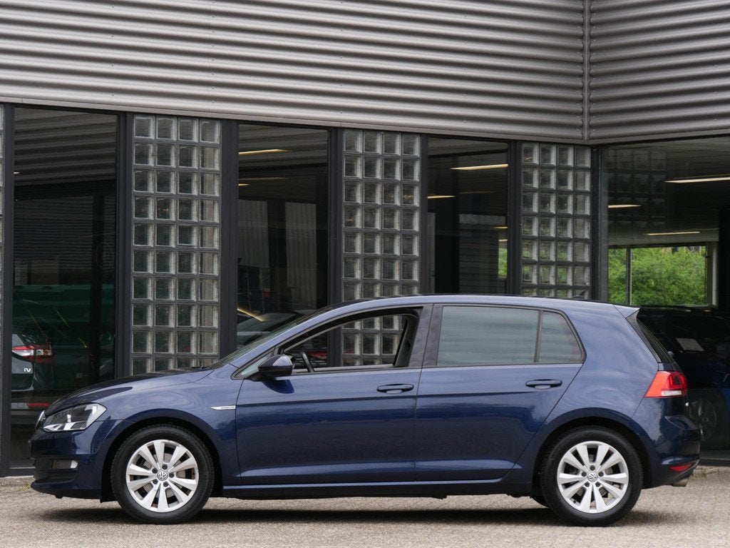 Volkswagen Golf 5D 1.0TSi COMFORTLINE/ CARPLAY/ PDC V+A, Voorwielaandrijving, Gebruikt, Euro 6, Blauw