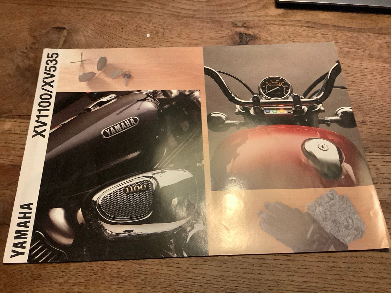 Yamaha XV1100/XV535 Virago Brochure/ folder.   (112), Verzenden, Yamaha