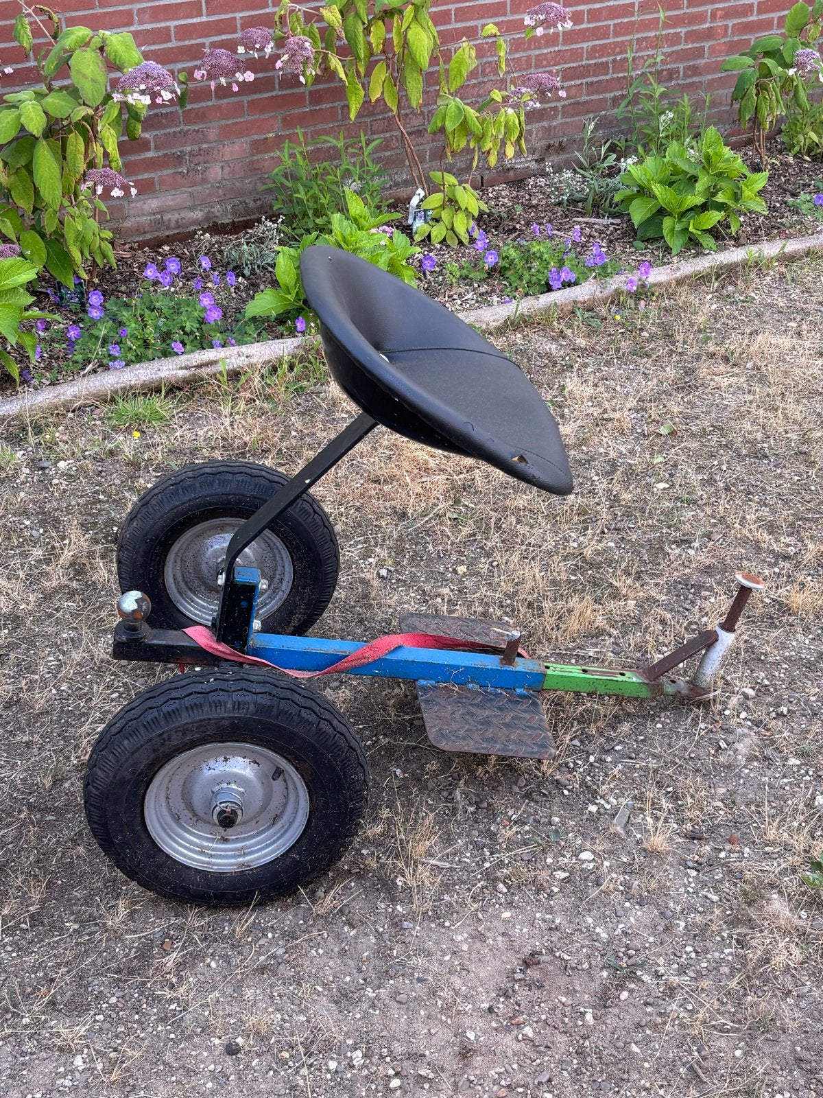 Hulpje voor de trekker zitmaaier  - Handige tuinhulp, Ophalen, Gebruikt