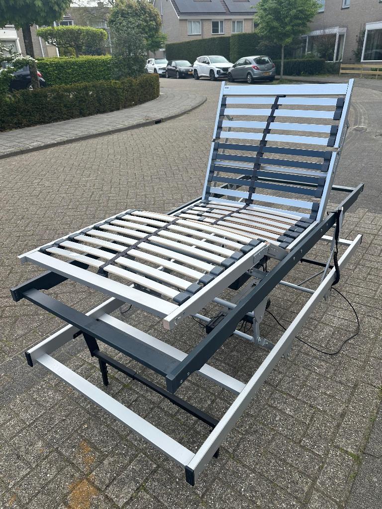 Bossflex 450 elektrische lattenbodem hoog-laag (zorgbed), Ophalen, 90 cm, Eenpersoons, Zo goed als nieuw