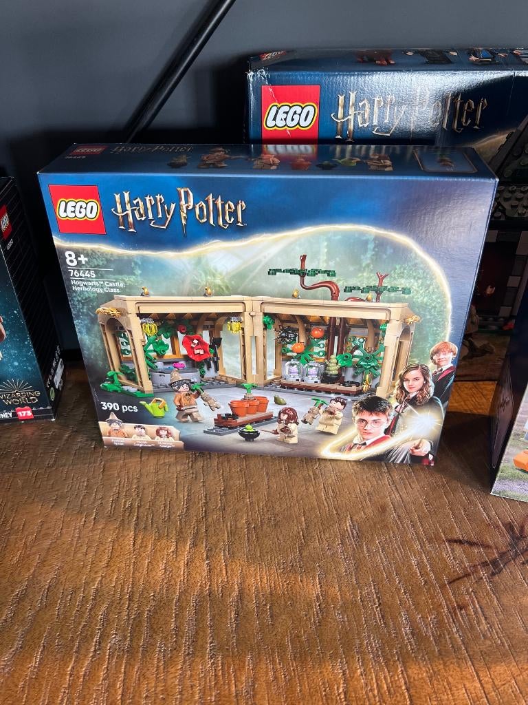 NIEUW: LEGO Hogwarts Castle: Herbology Class 76445, Lego, Ophalen of Verzenden, LEGO, Complete set