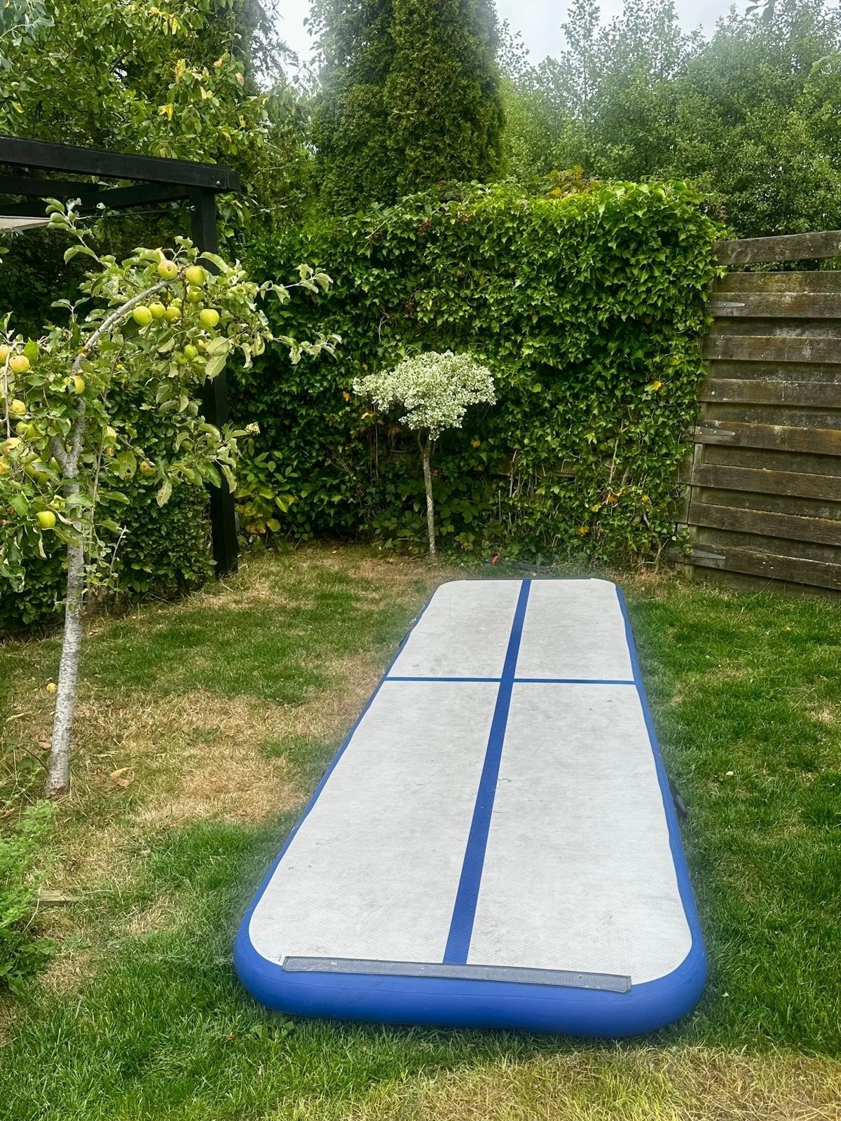 Airtrack 3 meter grijs/blauw - Turnen & Gymnastiek, Ophalen, Gebruikt, Materiaal, Groter dan maat 42