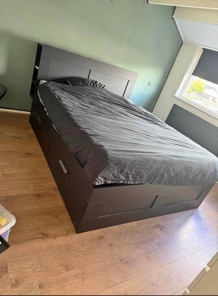 IKEA BRIMNES bed 160 x200 cm inclusief matras lattenbodems, Huis en Inrichting, Slaapkamer | Boxsprings, Ophalen, Zo goed als nieuw