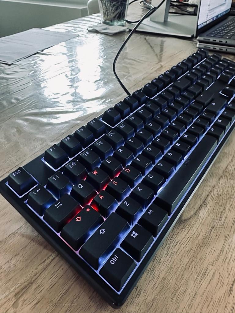 Ducky One - Cherry MX Blue - RGB verlichting, Computers en Software, Toetsenborden, Gaming toetsenbord, Ophalen of Verzenden, Zo goed als nieuw