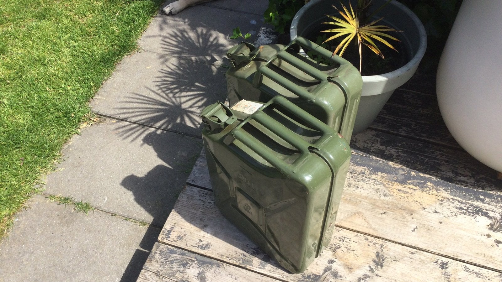 2 jerry cans te koop!, Ophalen, Zo goed als nieuw