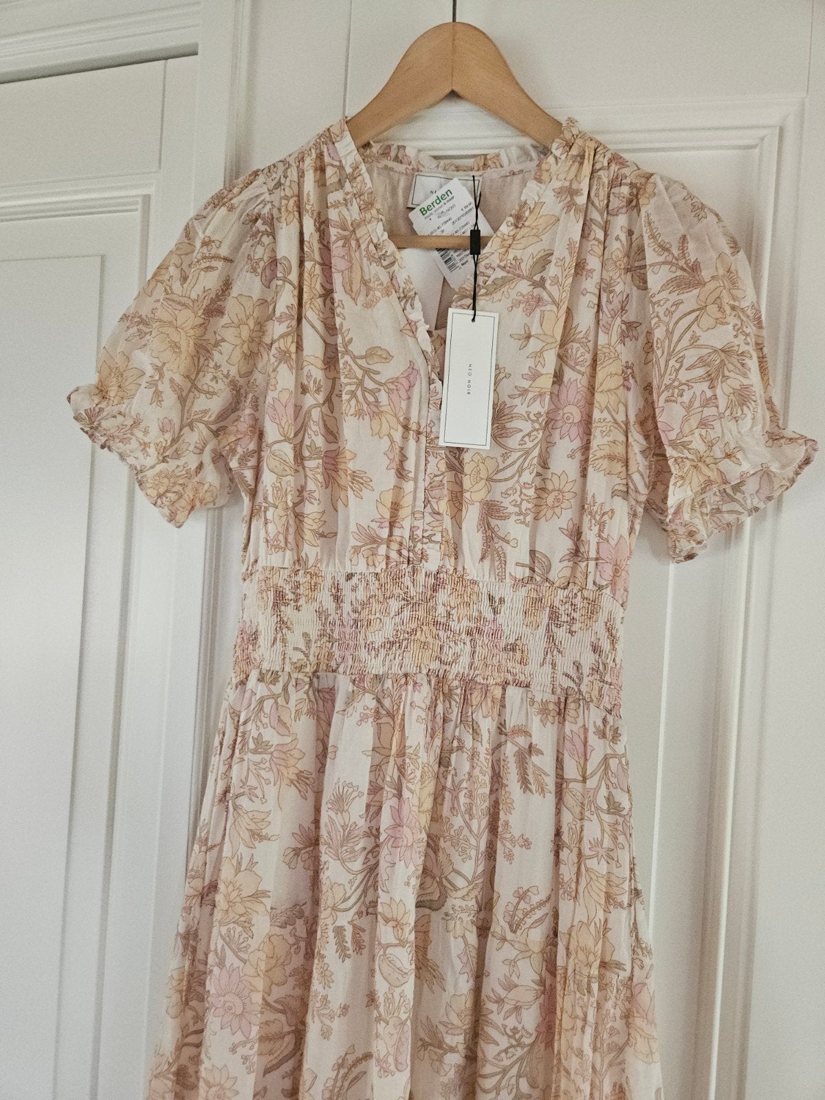 Nieuwe Neo Noir Maxi Zomerjurk - Dusty Yellow EU36, Neo noir, Nieuw, Oranje, Ophalen of Verzenden