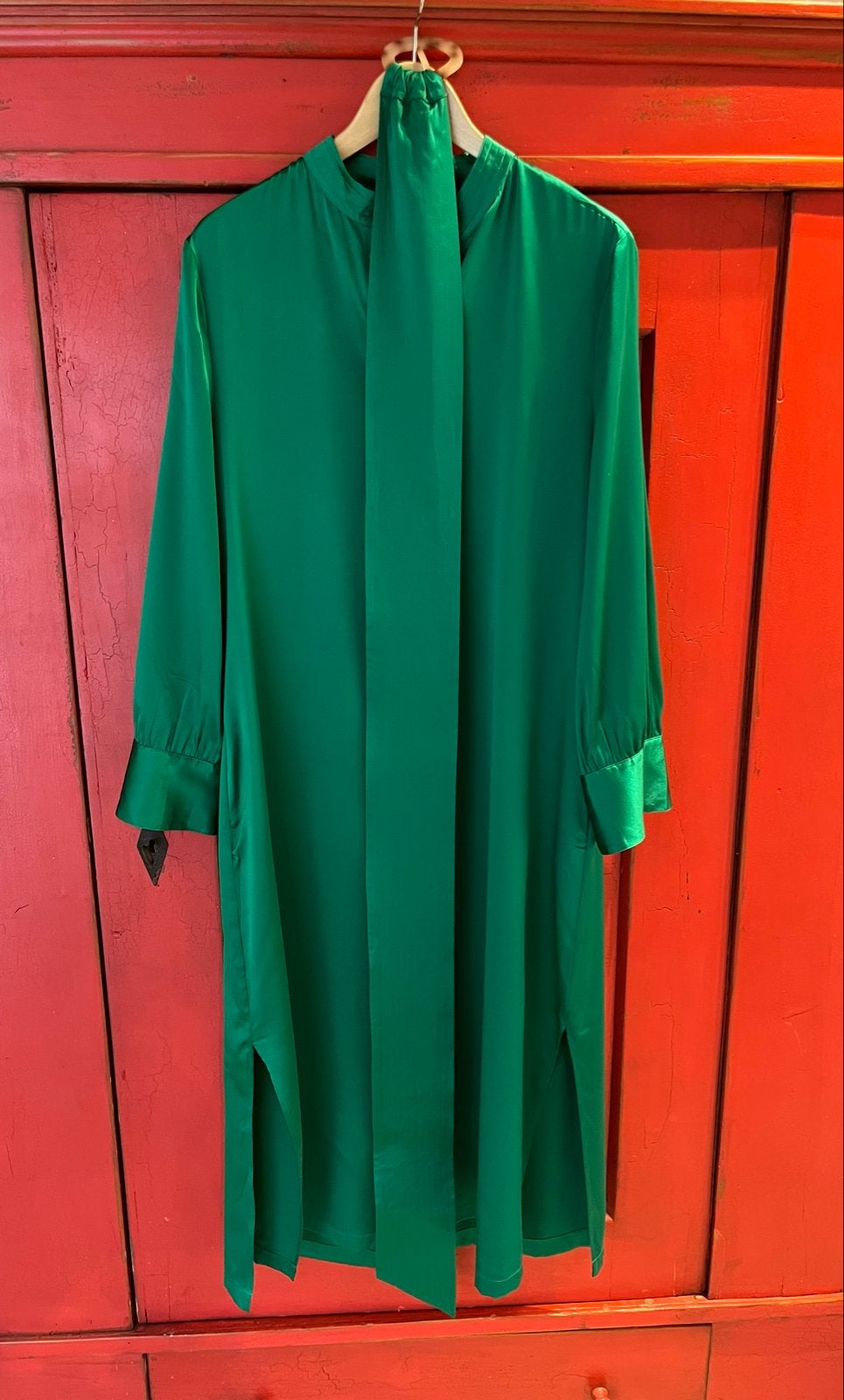 Herzen's Angelegenheit zijden jurk/tuniek smaragdgroen, Kleding | Dames, Maat 38/40 (M), Verzenden, Zo goed als nieuw, Onder de knie