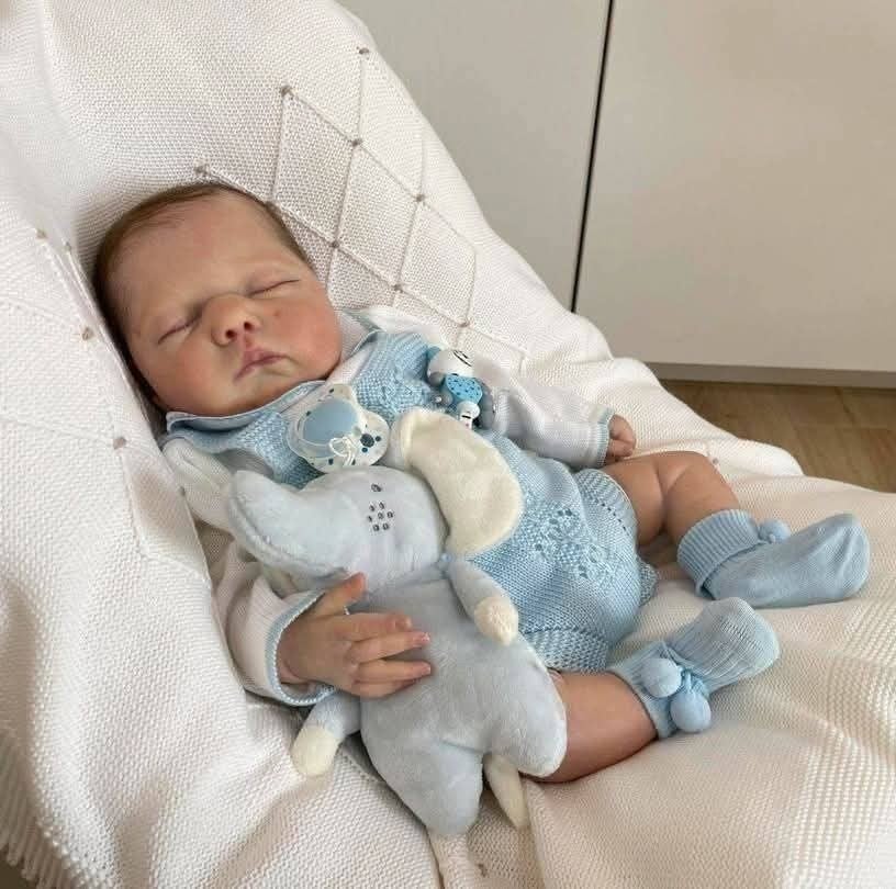 Originele Reborn pop 'Willa' met super box opening, Kinderen en Baby's, Speelgoed | Poppen, Ophalen of Verzenden, Zo goed als nieuw