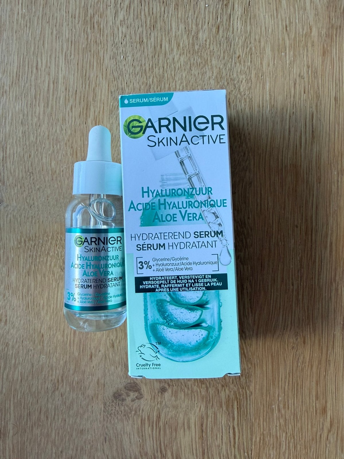 Garnier Hyaluronzuur hydraterend Serum 30ml NIEUW, Ophalen of Verzenden, Nieuw, Gehele gezicht, Verzorging
