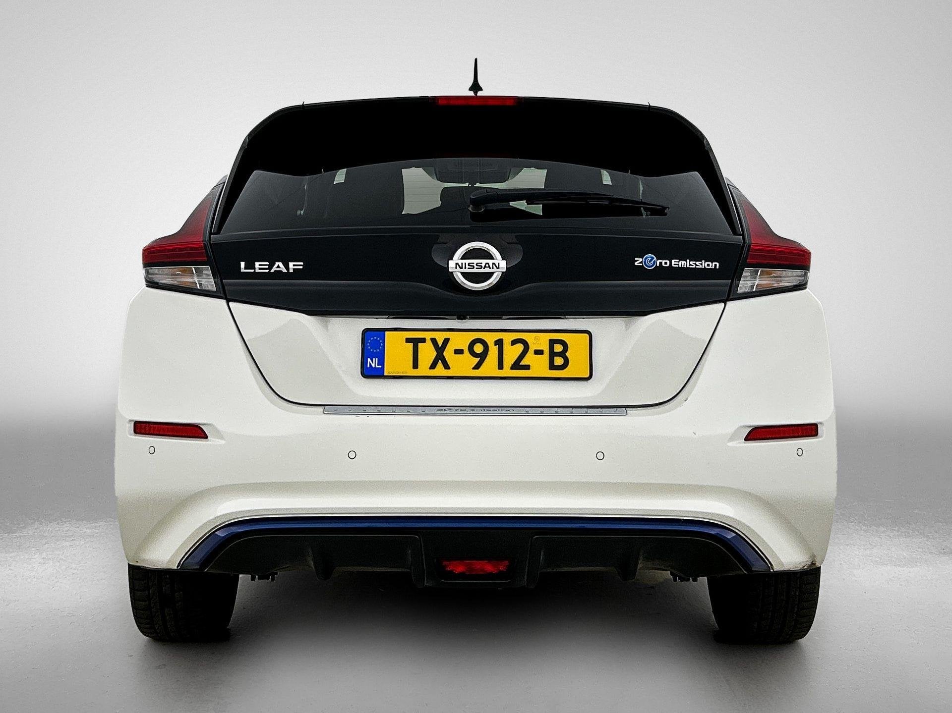 Nissan LEAF Tekna 40 kWh | Apple Carplay/Android Auto | Park, Auto's, 12 maanden, Gebruikt, Leder en Stof, Wit
