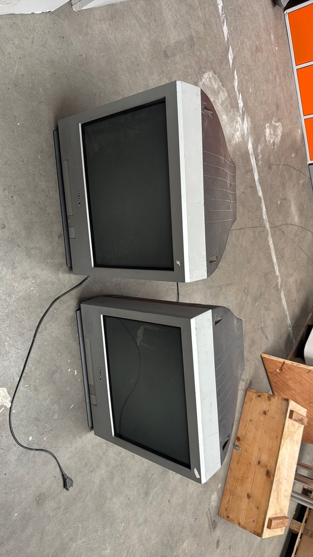 2x Sony CRT TV's - Vintage Televisies, Gebruikt, 50 Hz, Ophalen of Verzenden, HD Ready (720p)