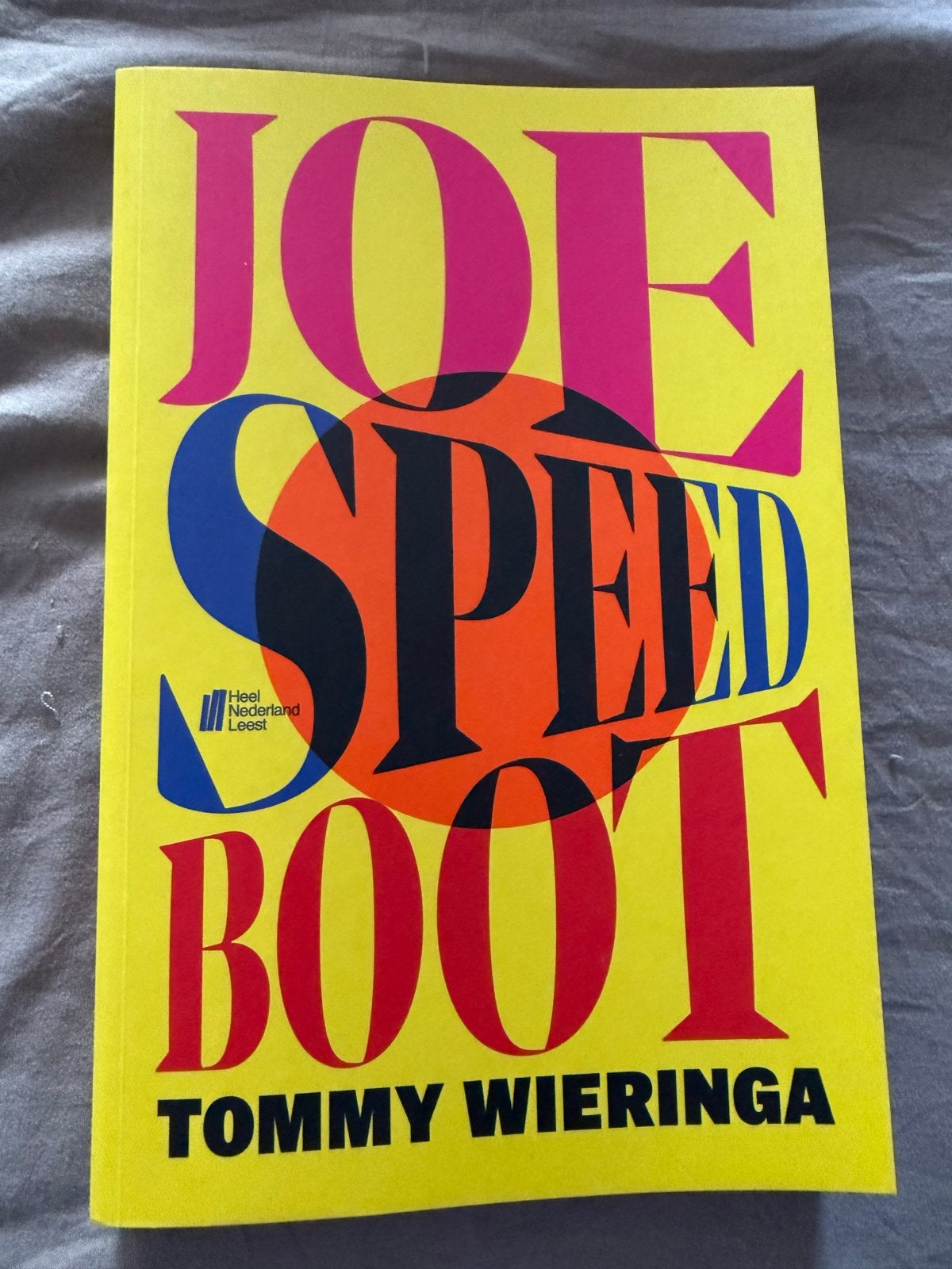 Joe Speedboot - Tommy Wieringa (Heel Nederland Leest), Ophalen of Verzenden, Gelezen, Nederland