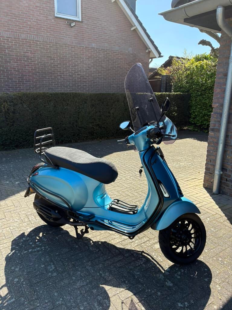 Vespa sprint 2022, Fietsen en Brommers, Scooters | Vespa, Ophalen, Gebruikt, Vespa S, Benzine