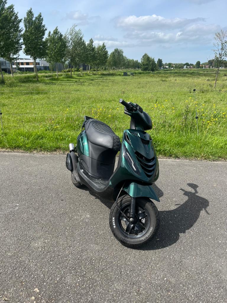 Piaggio zip 2 takt 50cc, Ophalen, Maximaal 45 km/u, Zip, Zo goed als nieuw