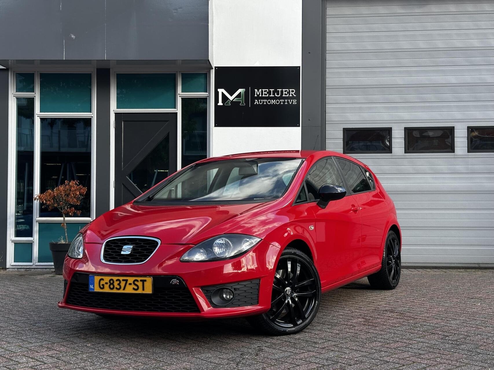 SEAT Leon 2.0 TFSI FR|211PK|6-bak|Carplay|Camera|Cruise|PDC|, Auto's, Voorwielaandrijving, Euro 5, Gebruikt, 1295 kg