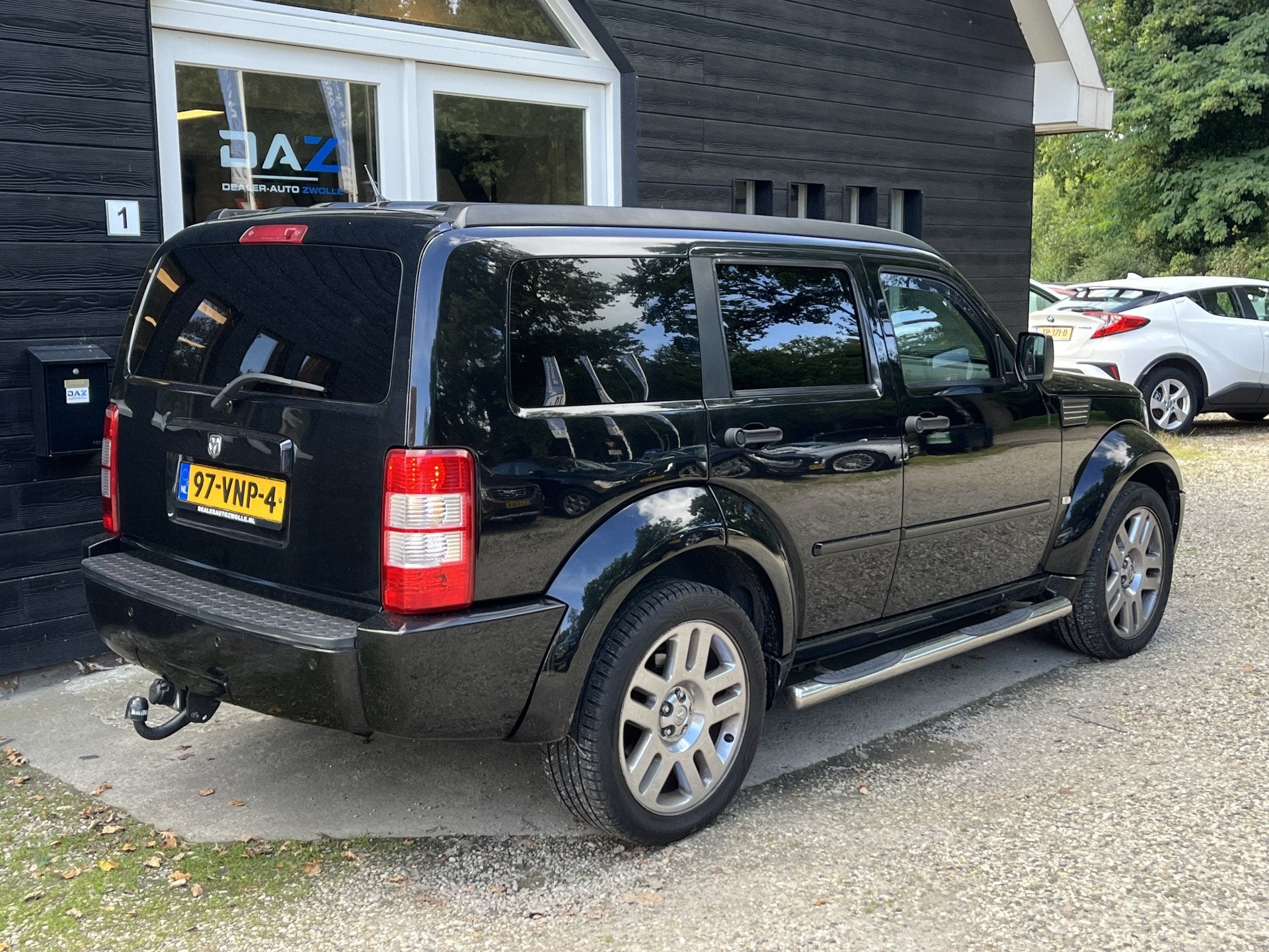 Dodge Nitro 2.8 CRD SE Airco/Audio/Navi/Trekaak (bj 2008), Auto's, Gebruikt, Beige, 4 cilinders, Zwart