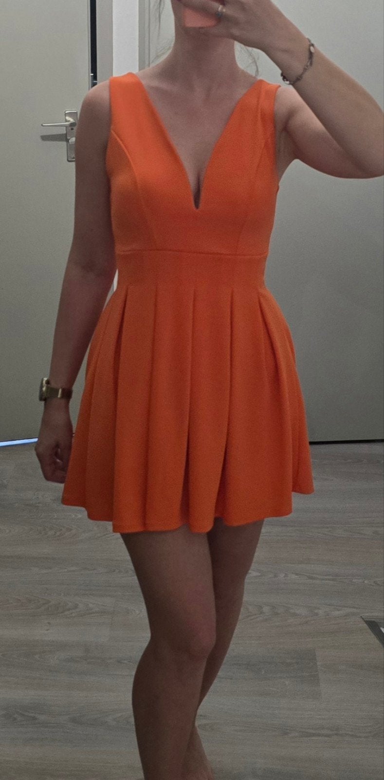 Oranje WAL G mini-jurk met diepe halslijn XS-S, Kleding | Dames, Oranje, Ophalen of Verzenden, Maat 36 (S), WAL G