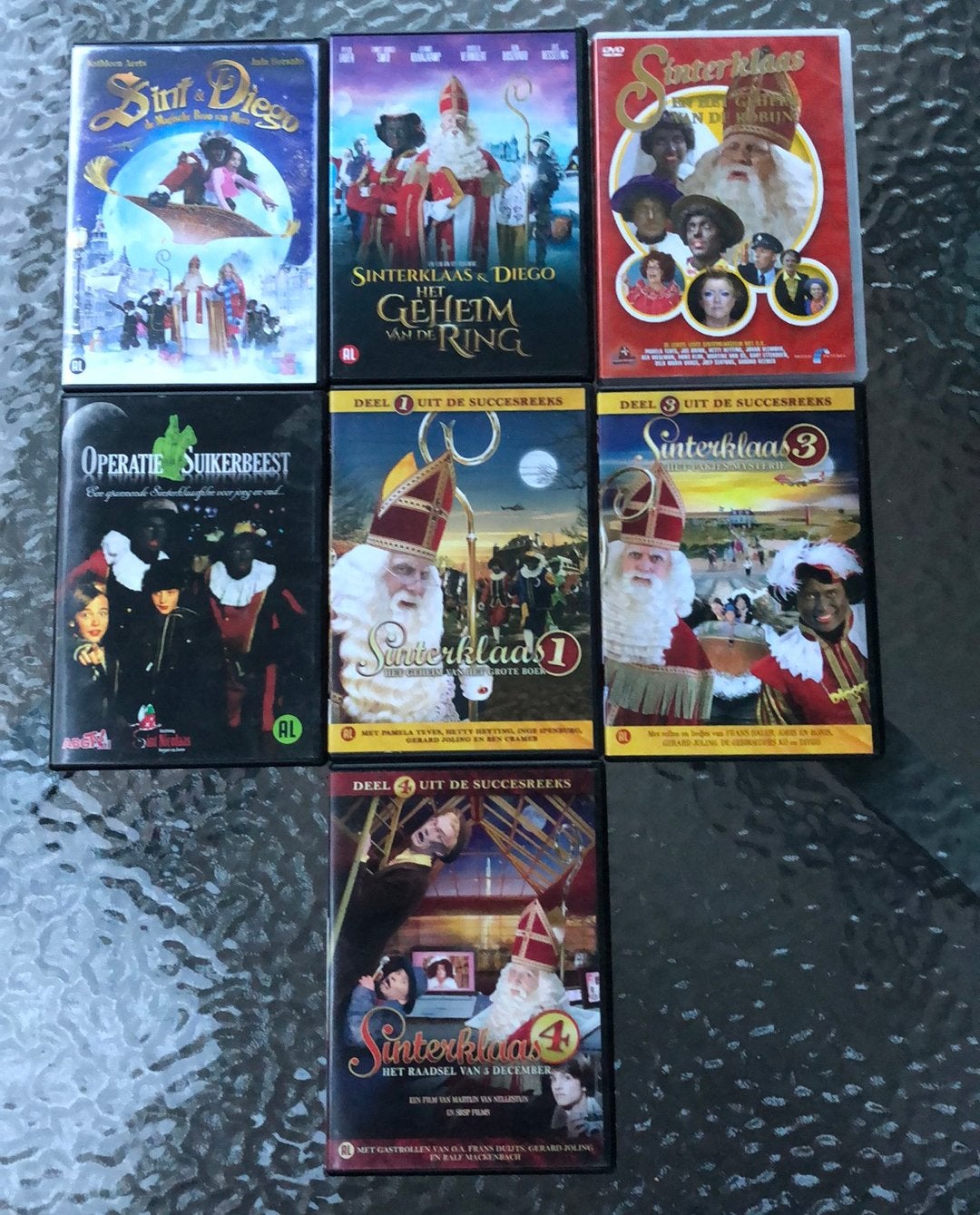 7 Sinterklaas dvd’s in goede staat, Ophalen of Verzenden, Zo goed als nieuw