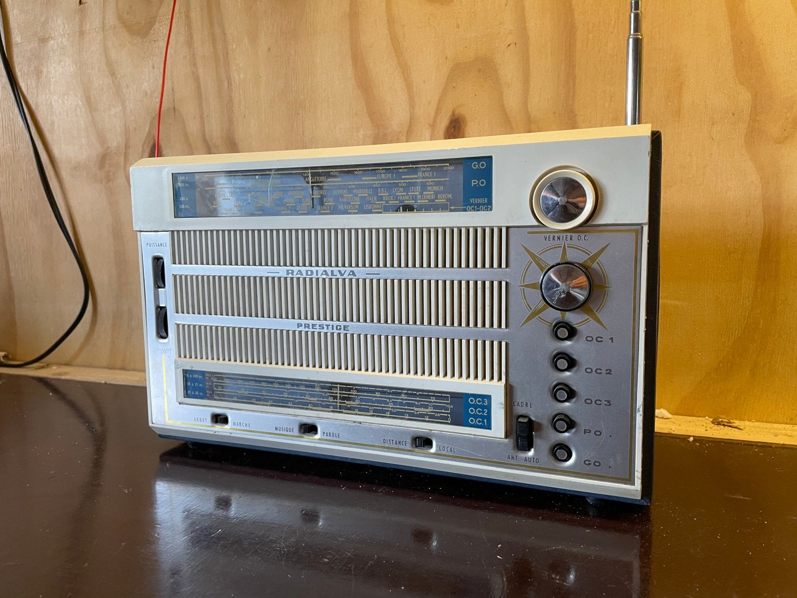 Radialva radio defect, Antiek en Kunst, Antiek | Tv's en Audio, Ophalen of Verzenden