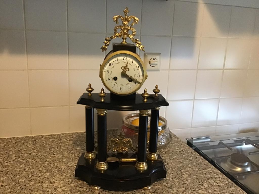 Zwart marmer kolomme klok, Ophalen of Verzenden