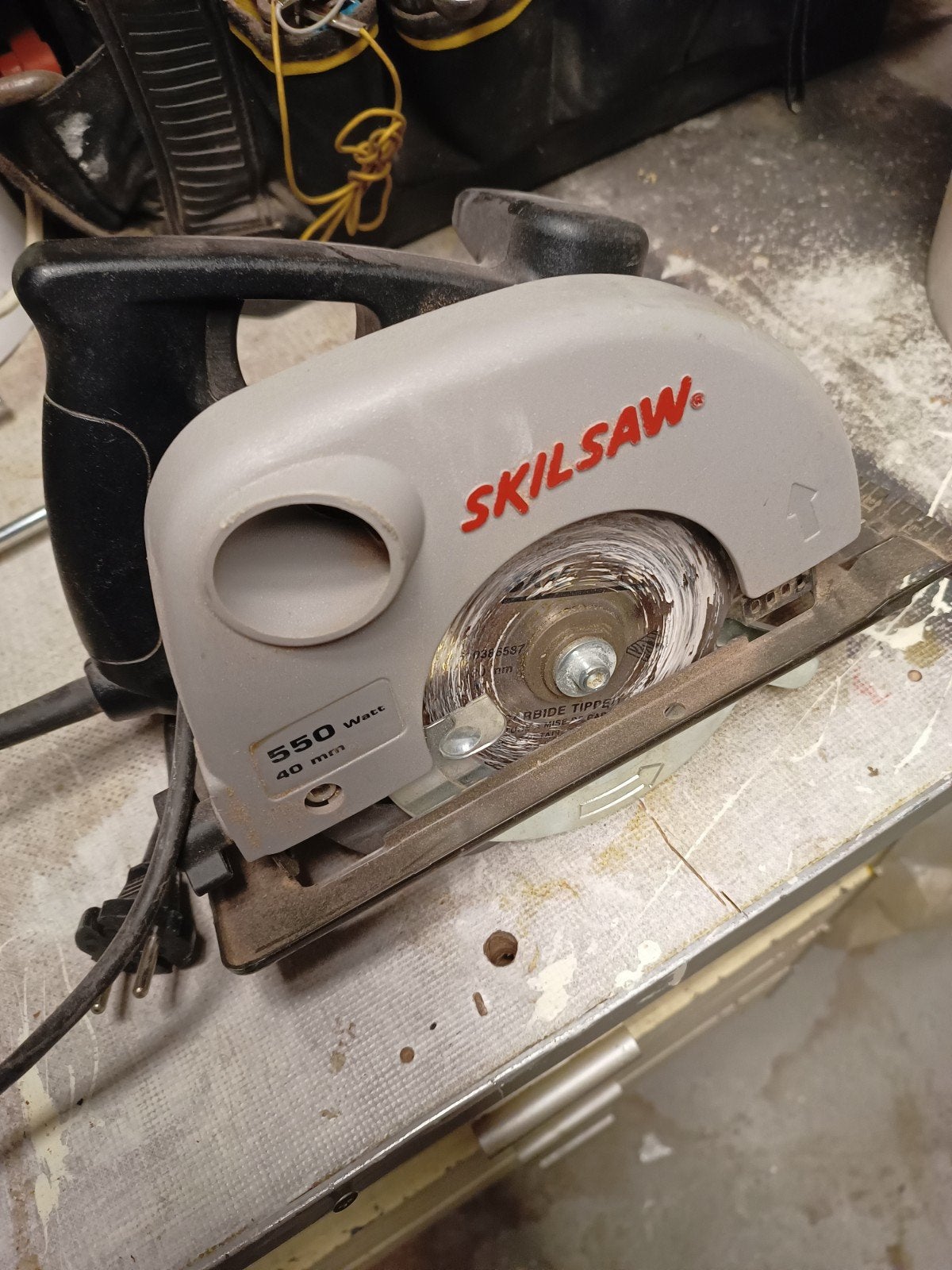 Skilsaw Cirkelzaag 550 Watt - Compact en Krachtig, Gebruikt, Cirkelzaag, 30 tot 70 mm, Minder dan 600 watt