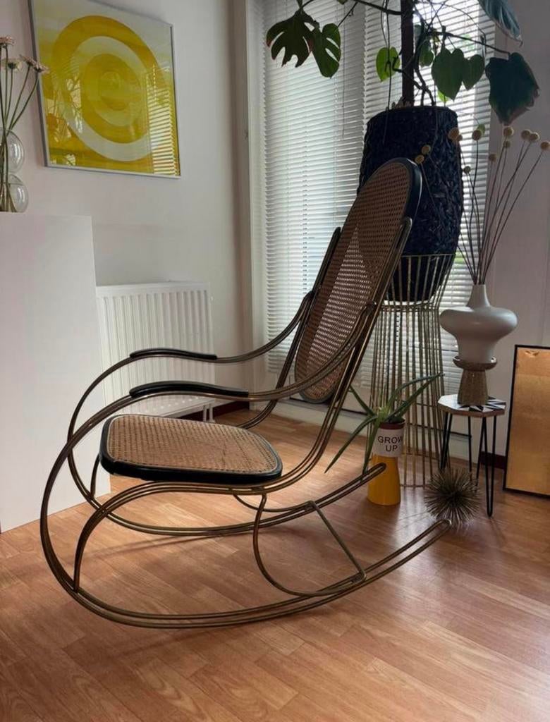 Jaren ‘60 schommelstoel Thonet-stijl vintage design, Huis en Inrichting, Stoelen, Ophalen, Thonet, Zo goed als nieuw, Eén