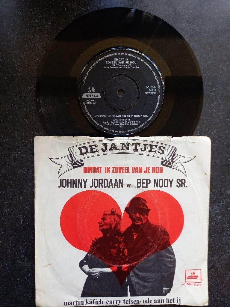 Johnny Jordaan en Bep Nooy SR. - Omdat ik zoveel van je hou, Gebruikt, 7 inch, Ophalen of Verzenden, Beschermende buitenhoes