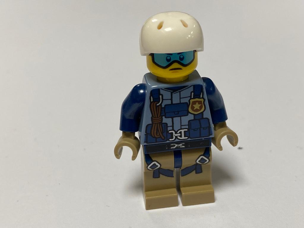 Lego nieuwe Minifiguur cty0853 officier met jasje en harnas