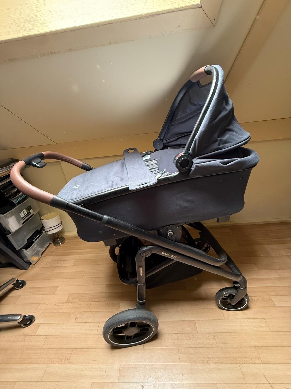 Maxi-Cosi Plaza+Plus Combiwagen met autostoel en base, Ophalen, Zo goed als nieuw, Combiwagen, Met autostoeltje