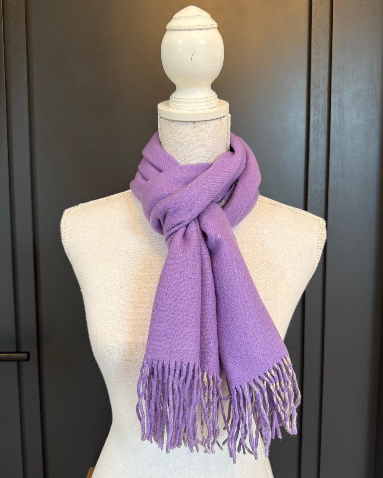 Foto 10 van Balmain Paris lilac geruite wol mix sjaal