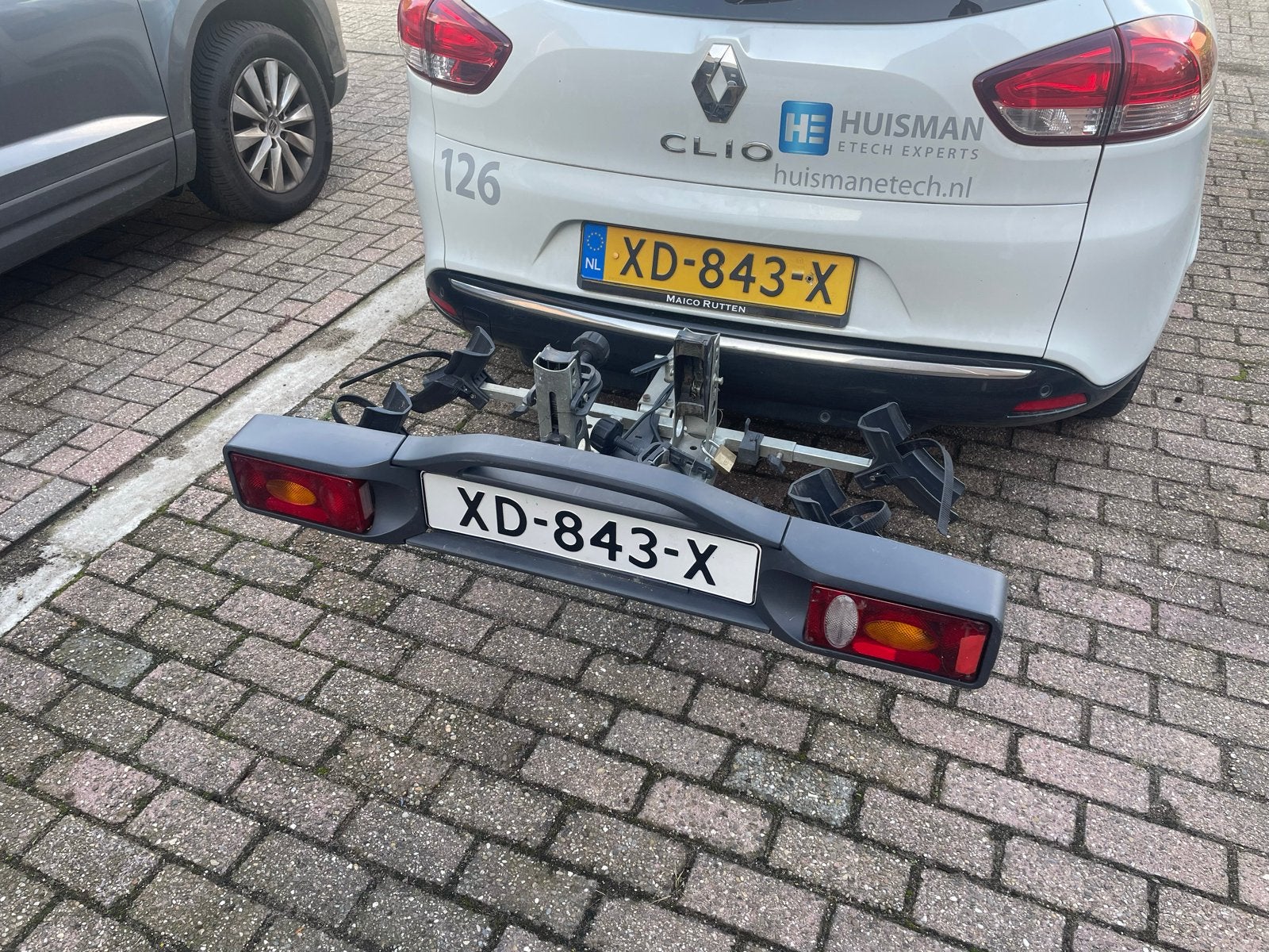 Fietsendrager met slot en kantelfunctie, Ophalen, Gebruikt, Brede banden, 2 fietsen