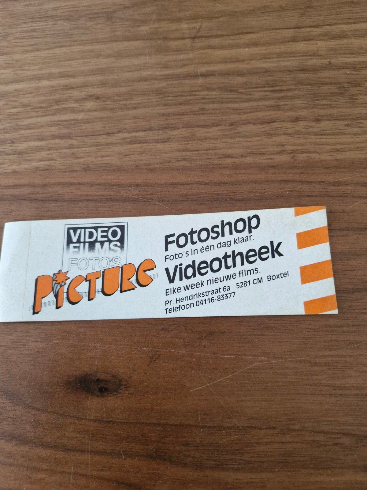 10378 Vintage Sticker: Fotoshop Picture Videotheek Boxtel, Ophalen of Verzenden, Gebruikt, Film, Tv of Omroep