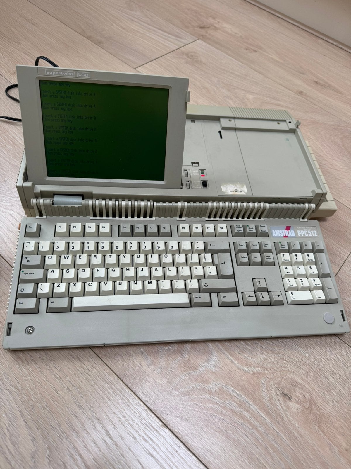 Amstrad PPC 512 vintage portable computer laptop, Computers en Software, Vintage Computers, Ophalen of Verzenden