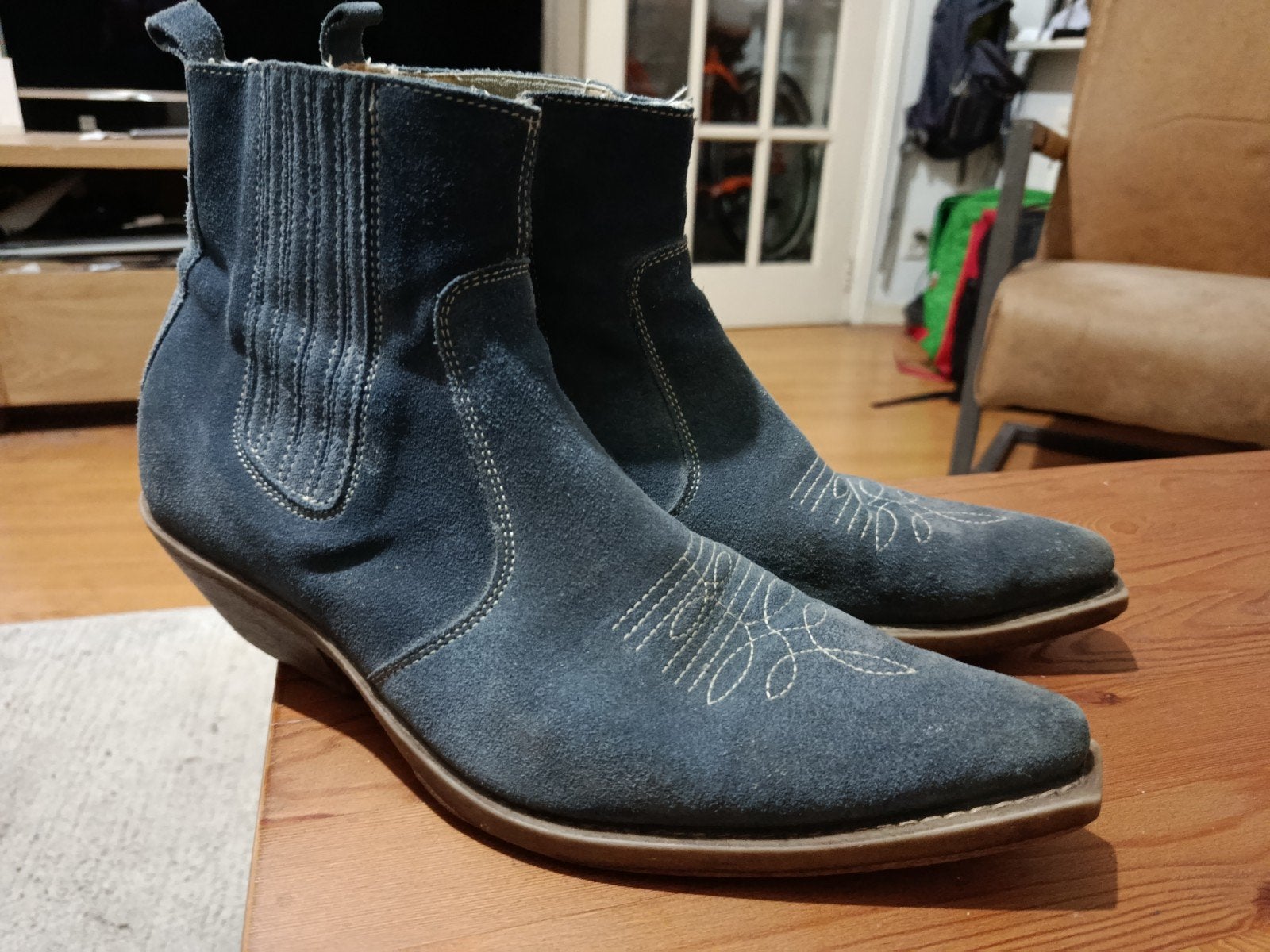 Suède leren laarzen maat 43, Bruin, Boots, Ophalen of Verzenden, Zo goed als nieuw