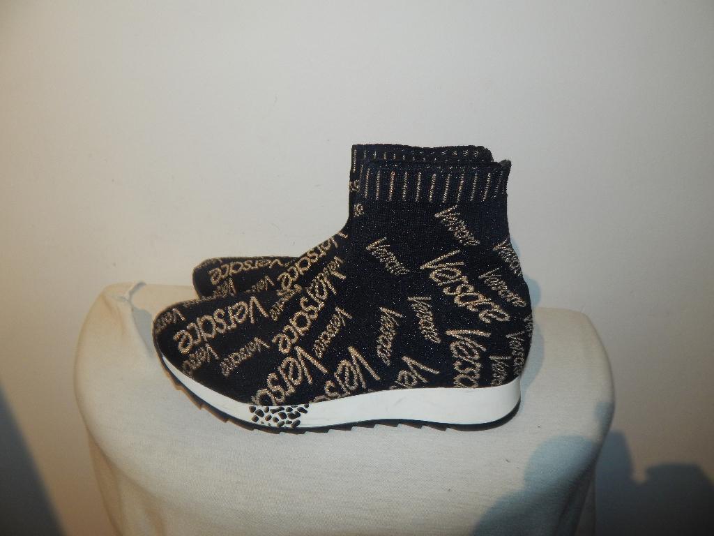 Versace comfort sneakers zwart met gouden merk print 38