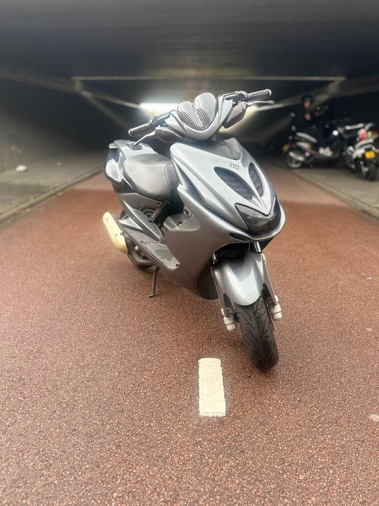 Yamaha Earox 50cc 2011, Aerox, Maximaal 45 km/u, Ophalen of Verzenden, Zo goed als nieuw