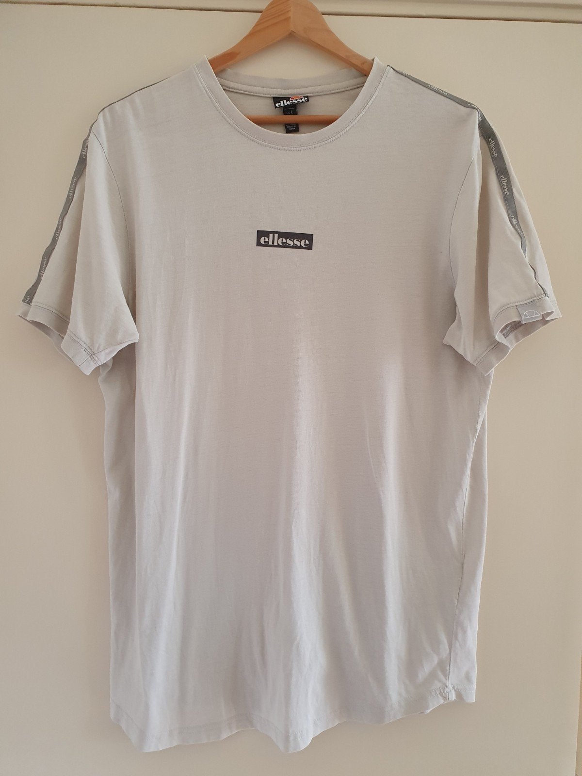 T-shirt van Ellesse, Maat 52/54 (L), Verzenden, Beige, Ellesse