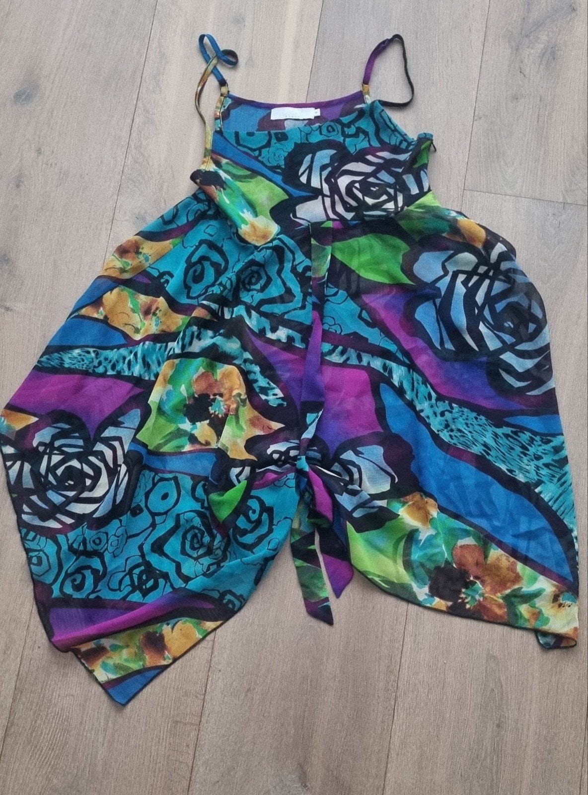 kleurrijke strandjurk mt M, Ophalen of Verzenden, Zo goed als nieuw, Maat 38/40 (M), Boven de knie