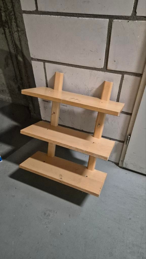 Houten wandplank, Ophalen
