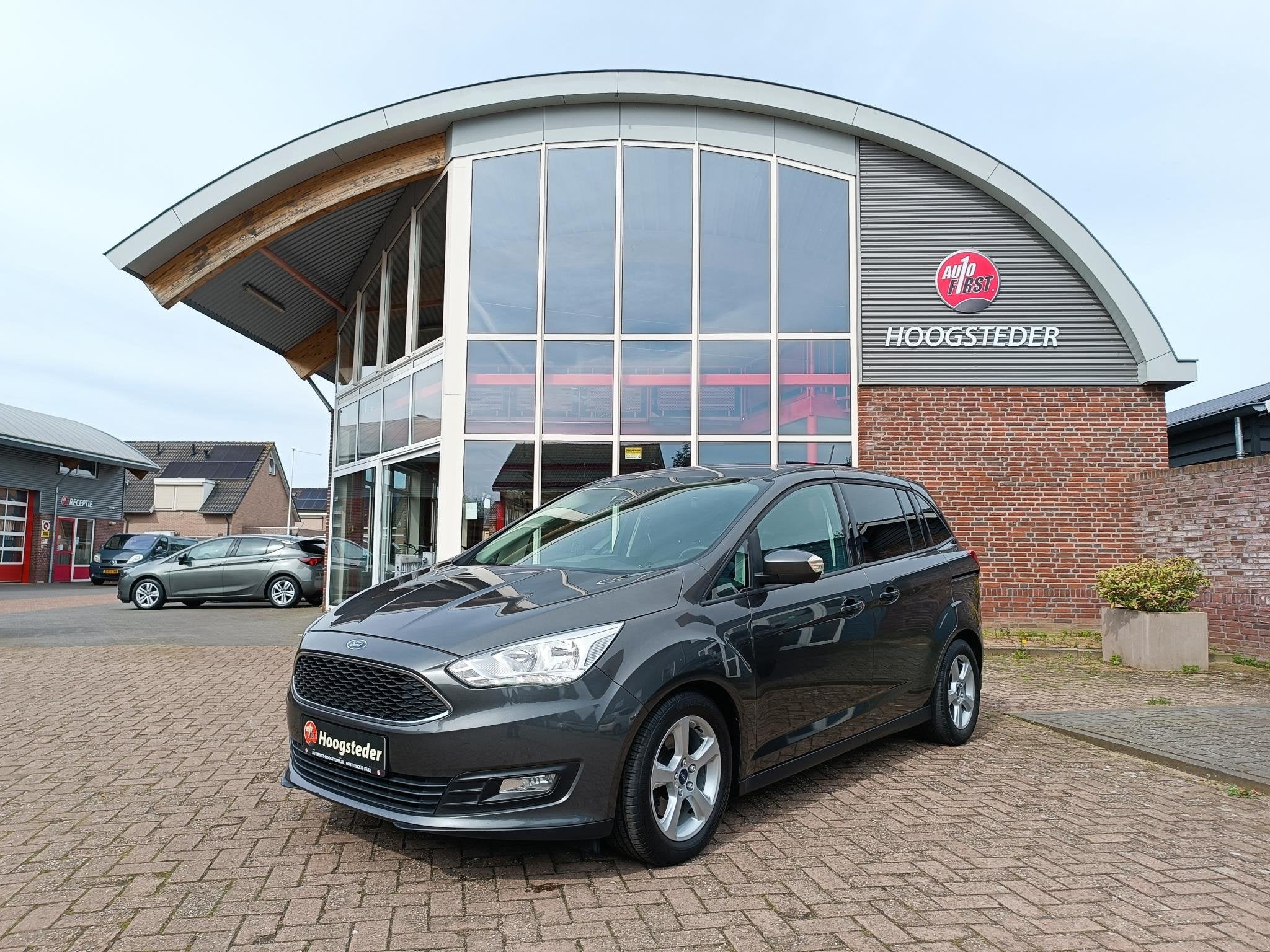 Ford Grand C-Max 1.0 Ecoboost Titanium 7p., Auto's, Voorwielaandrijving, Gebruikt, Euro 6, 7 stoelen
