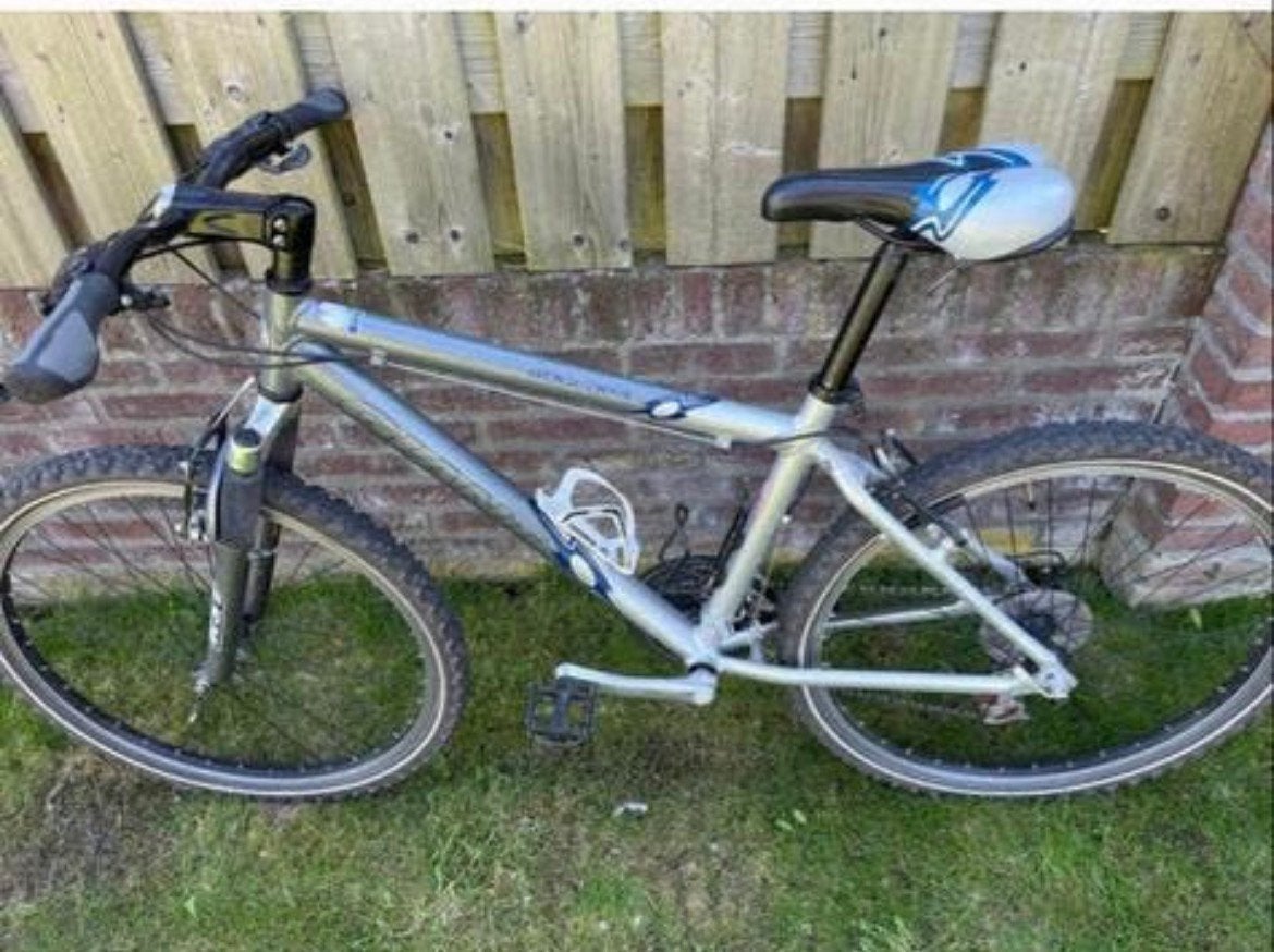 Mountainbike 26 inch giant boulder, Ophalen, Gebruikt, Giant